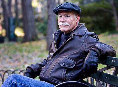 Tobias Wolff ha reunido en  Aquí empieza nuestra historia  una treintena de relatos. En la fotografía, el escritor el pasado invierno en Nueva York.
