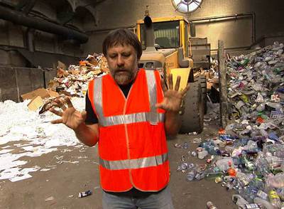 El filósofo Slavoj Zizek, en una imagen del documental  Examined life.  