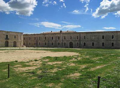 La plaza de armas de la fortaleza de Sant Ferran de Figueres.