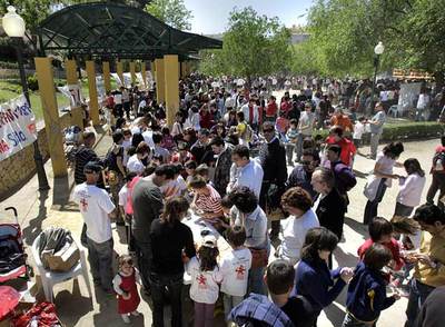 'LES TROBADES' CONGREGAN A 5.000 PERSONAS EN PETRER