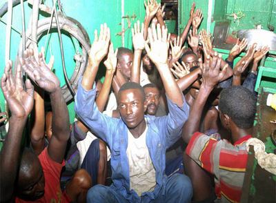 Piratas somalíes detenidos en el golfo de Adén tras un ataque fracasado a un petrolero noruego.