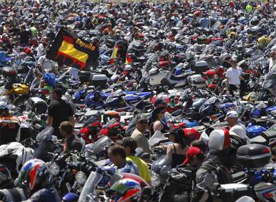 Los 'moteros' vuelven a conquistar Jerez