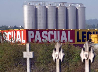 LOS TRABAJADORES DE PASCUAL, DESCONCERTADOS POR EL ERE