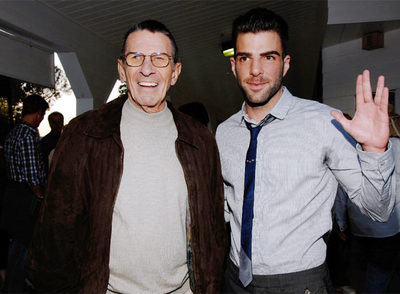 Leonard Nimoy, a la izquierda, y Zachary Quinto, los dos señores Spock de la saga  Star Trek. 
