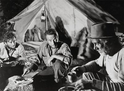 Tim Holt, Humphrey Bogart y Walter Huston, en  El tesoro de Sierra Madre  (1948), de John Ford.