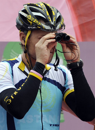 Lance Armstrong, en la salida de la séptima etapa.