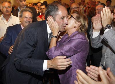 "Otros hacen de la insidia el único camino posible"