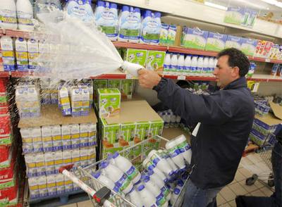5.000 litros de leche autóctona contra las etiquetas ambiguas