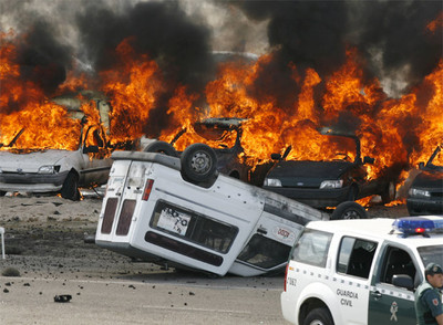 ES SÓLO UN SIMULACRO