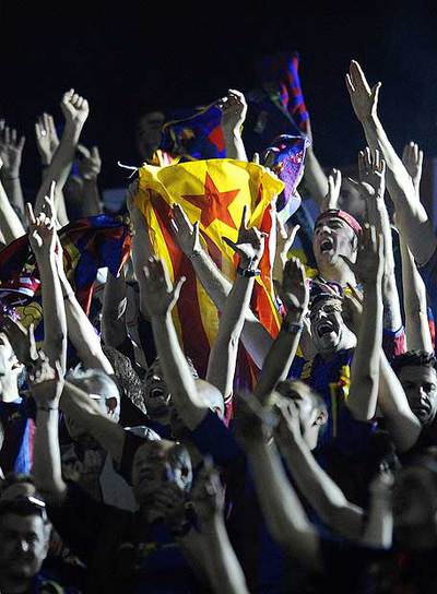 Una bandera independentista en el estadio de Mestalla.