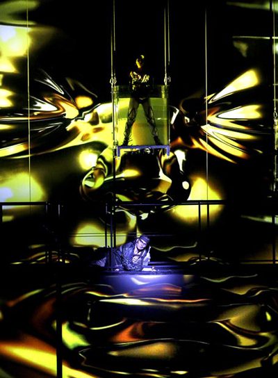 Un momento del ensayo general de  El ocaso de los dioses   montado por La Fura dels Baus. 