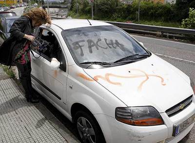 Pintadas contra la presidenta de Galicia Bilingüe