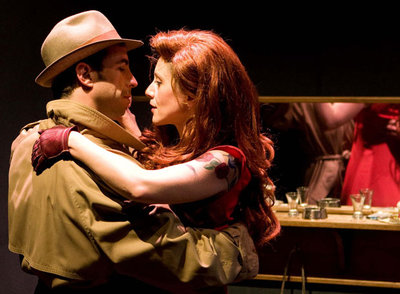 Joaquín Daniel y Alicia González Laá, en una escena de  La América de Edward Hopper .