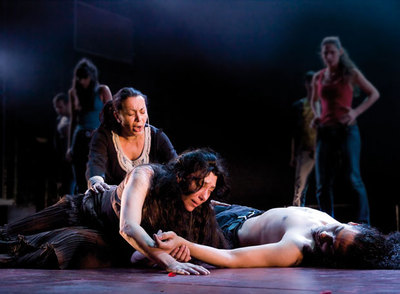 Carmelilla Montoya, Lola Greco y Amador Rojas, en el montaje de  Fedra. 