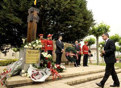 Homenaje a los 15 'ertzainas' asesinados