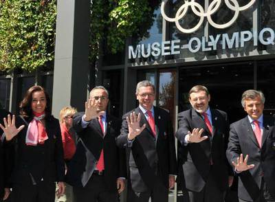 Los miembros de la candidatura olímpica. De izquierda a derecha, Mercedes Coghen, Alejandro Blanco, Alberto Ruiz-Gallardón, Jaime Lissavetzky y Juan Antonio Samaranch, hijo.