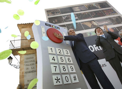 Miguel Sebastián da el pistoletazo de salida a la TDT en Soria el pasado julio.