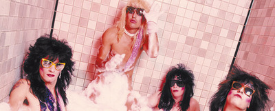  Mötley Crüe, en una de sus finísimas fotos de promoción de los ochenta. 