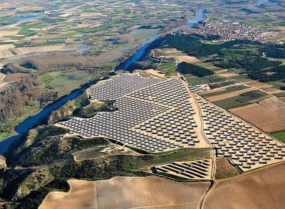 La 'huerta solar' Monte Lato, situada en un pueblo llamado Milagro (Navarra).