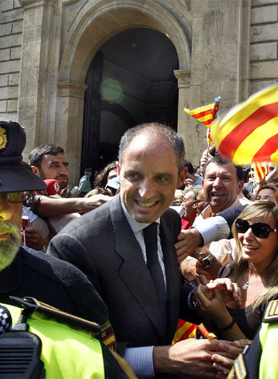 Camps, tras declarar por el   caso Gürtel   en la sede del Tribunal Superior de Justicia.