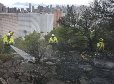 Desalojado un parque en Benidorm por un incendio
