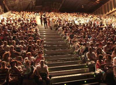 La Nau gana protagonismo al Teatro Romano en el festival Sagunt a Escena