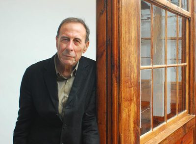 El artista canario, el pasado martes en la Fundación Cristino de Vera, situada en La Laguna, Tenerife.rnUno de los característicos paisajes de Cristino de Vera.