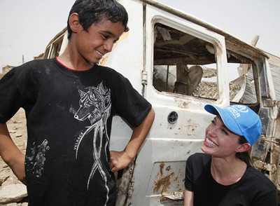 ANGELINA JOLIE ESTÁ EN BAGDAD