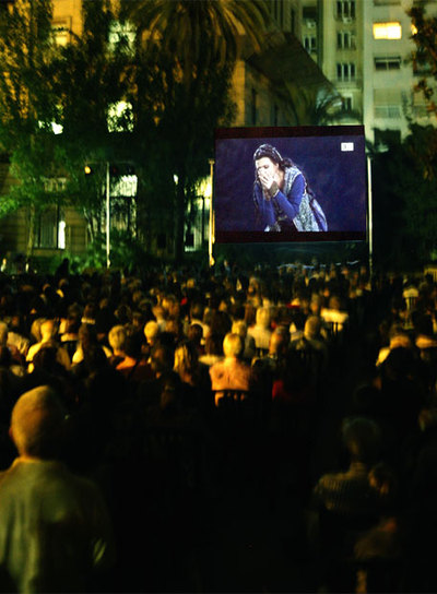 El Liceo se va a la playa con 'Turandot'