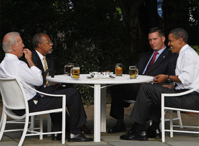 'Cumbre de la cerveza' en la Casa Blanca para zanjar una crisis racial