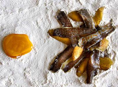 Ingredientes de las albóndigas de bacalao, en un homenaje al artista Adolph Gottlieb.