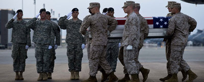 El peor mes de bajas militares extranjeras en Afganistán