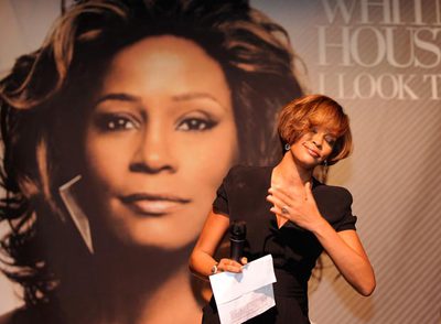 Whitney Houston, en  julio durante la presentación en Los Ángeles de su próximo disco.