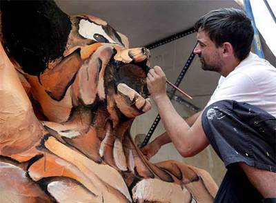 Las fiestas en las plazas de Gràcia acabarán a la una de la madrugada