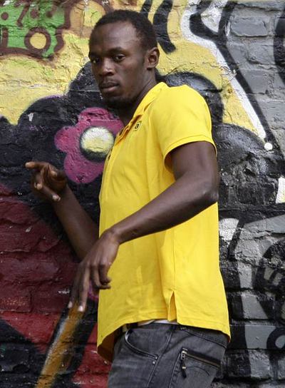 Usain Bolt, ayer tras una conferencia de prensa en un club de  reggae  en Berlín.