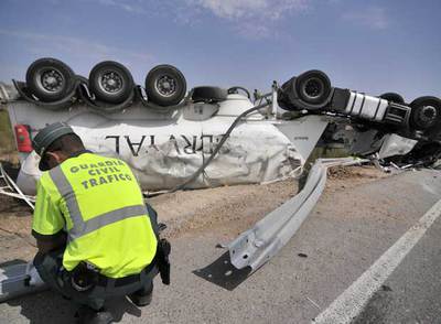 Vuelco mortal junto a la autovía de Valencia