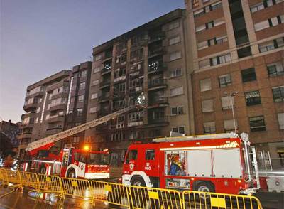 Un incendio intencionado obliga a evacuar un edificio en Vigo