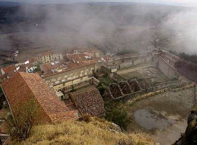 Morella acusa a un 'topo' del PP en el Gobierno de torpedear su parador