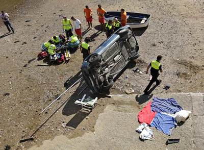 Herido al caer al Puerto Viejo de Algorta