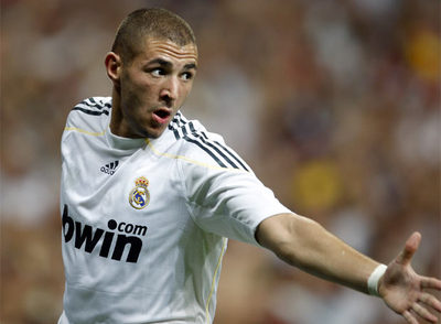 Karim Benzema, durante el partido contra el Rosenborg en el Trofeo Bernabéu.