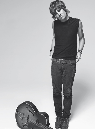  Nico Stai llegó a California hace 15 años. Hoy, este madrileño trotamundos por fin acaricia su sueño, vivir de la música. 