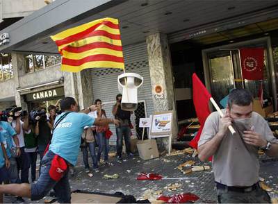 Los trabajadores de Roca protestan contra los despidos