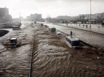 Las peores inundaciones en 80 años causan 30 muertos en Estambul