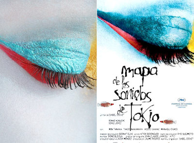 Fotografía de Javier Aramburu y, a la derecha, cartel de la película  Mapa de los sonidos de Tokio. 