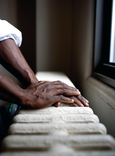 El deportista centroafricano E. J. fue torturado. Ahora prefiere mantener el anonimato