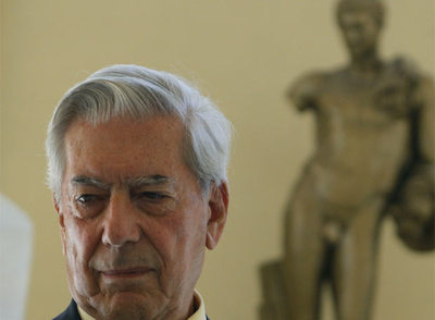 Mario Vargas Llosa, fotografiado ayer en el Círculo de Bellas Artes de Madrid, donde habló de su libro  Sables y utopías. 