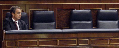 LOS NACIONALISTAS SALVAN AL PRESIDENTE