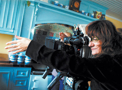 Isabel Coixet, durante el rodaje de  La vida secreta de las palabras. 