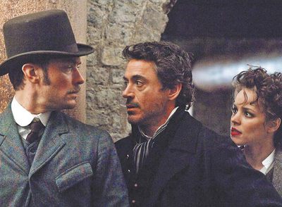  Elemental, mi querido Law: Robert Downey Jr. encarna a un Sherlock Holmes calculadamente desaseado. 