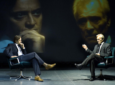 Los actores Joan Carreras (izquierda) y Lluís Marco, en el montaje  NixonFrost , de Peter Morgan, dirigido por Àlex Rigola en el Lliure.